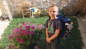 ´Taška je dost těžká, naštěstí se s ní netahám daleko,´ usmíval se Filip