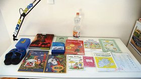 Filipovo břemeno se skládá nejen z těžké aktovky, ale i ze sešitů, desek, penálu, přezůvek či pití