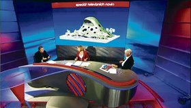 Primátor hlavního města Pavel Bém a architekt Jan Kaplický během debaty ve studiu