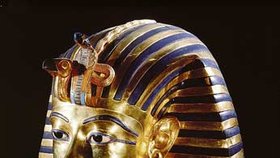 Legendární Tutanchamonova posmrtná maska