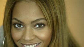 Zpěvačka Beyoncé se neplánovaně připojila k těhulkám roku 2008