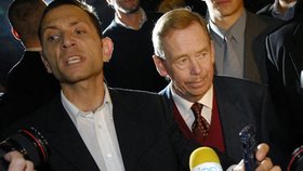 Václav Havel se svým, dnes už bývalým, tajemníkem Jakubem Hladíkem 
