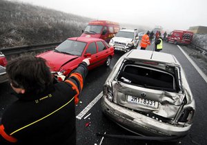 Takhle vypadala rychlostní silnice R 46 mezi Olomoucí a Prostějovem krátce po sedmé hodině ráno