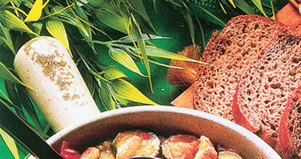 Recept do sbírky Drůbeží guláš s cuketami