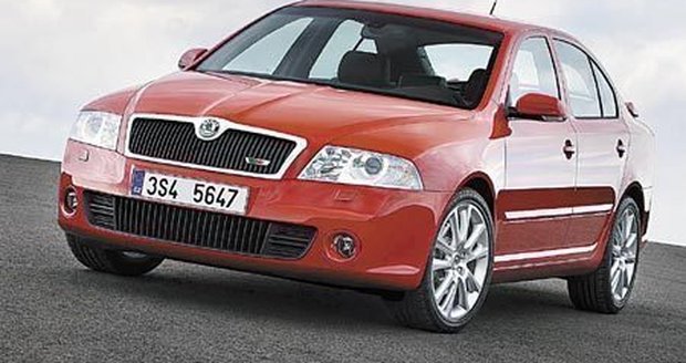 Nejrychlejší současnou ´civilní´ škodou je nová Octavia RS. Z té můžete dostat podle údajů výrobce 240 km/hod.