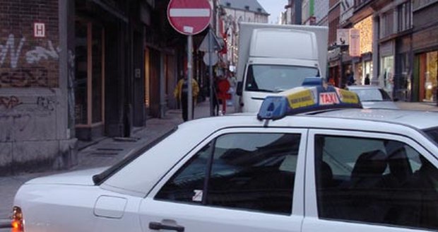 Taxi v Glasgow rozdává kondomy nočním cestujícím