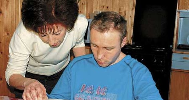 Pepa (28) Grof se učí s maminkou znovu číst