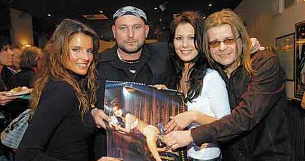 V Ludvíkově kalendáři se objeví nejen missky Martina Dvořáková (vlevo) a Jana Doleželová, ale i Bohouš Josef