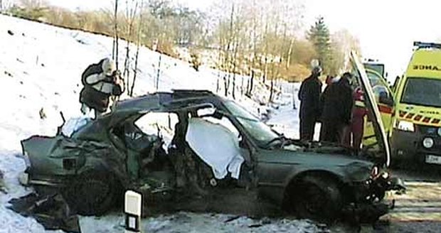 Tomuto spolujezdci v jednom z havarovaných aut už nebylo pomoci