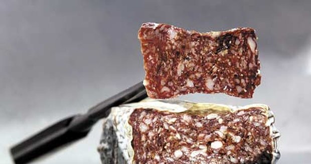 Další studie prokázala! Červené maso a uzeniny způsobují rakovinu Salám