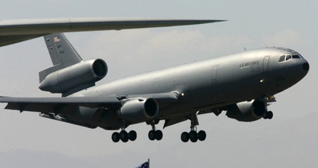 Letadlo USA C-135 
