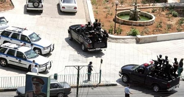 Jordánská policie místo útoku uzavřela. Nyní se celý případ vyšetřuje