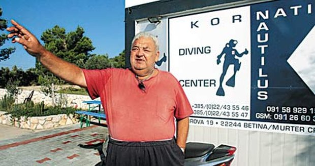 Místní potápěč Ranko Brkljačič se domnívá, že si Češi možná chtěli vydělat