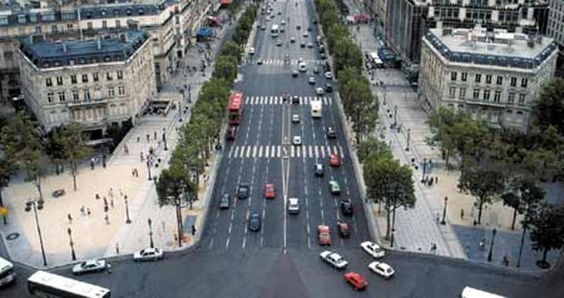 Paříž - Champs Elysées