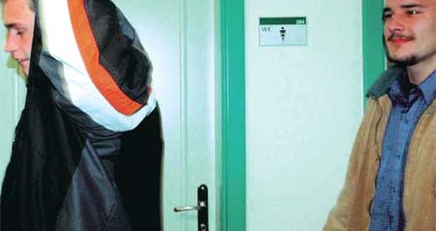 Růžička (vlevo) a Vyskočil vyvázli s podmínkami