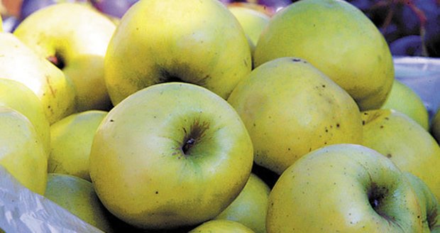 Jablka: Denní porce - 2 až 4 Kč