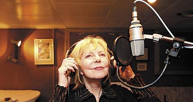 Hanka nahrává Adieu