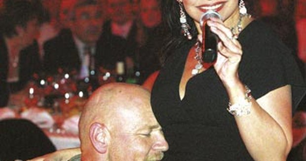 Lucie Bílá byla tentokrát opravdu ve formě. Krom vřelé náruče pro Marka Vašuta přišla zpěvačka i s mnoha fórky na vlastní účet