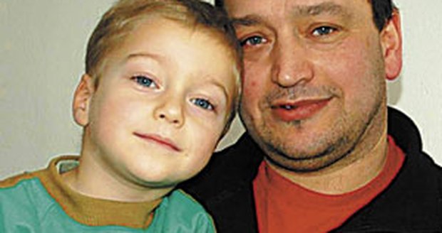 Ladislav Kuruc má už tři týdny Dominika u sebe a odmítá ho
vrátit do péče matky.
