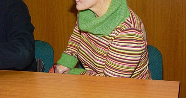 Viník Ludmila Pribulová (43), lékařka z Ostrova, se u soudu neštítila špinit oběť, že byla alkoholičkou