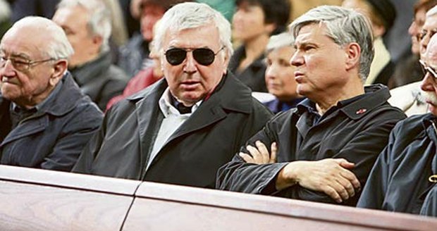 Za výtvarný svět se přišli rozloučit Jiří Slíva a Vladimír Suchánek