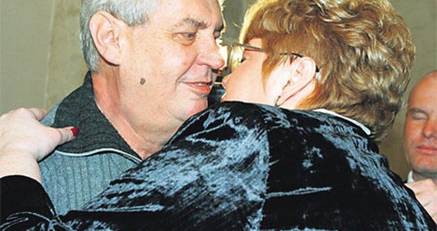 Více než vřelé objetí a polibek
Zemana s Volfovou