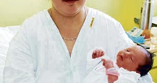 ´Šťastně´ narozená Vendulka měří 51 cm a váží 3630 g
