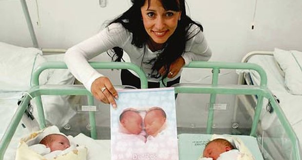 Heidi Janků ve frýdeckomístecké porodnici pokřtila miminkovský deníček