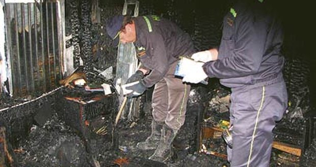 Vnitřek chaty úplně vyhořel