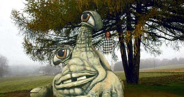 Michal Olšiak představil svou sochu Hamroně