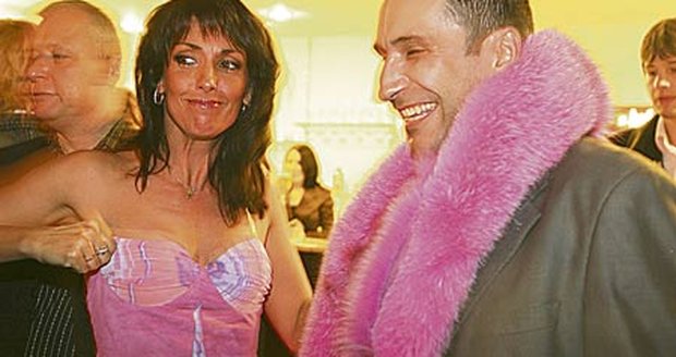 Eva Čížkovská s Janem Nejedlým se prasklým ramínkem bavili...
