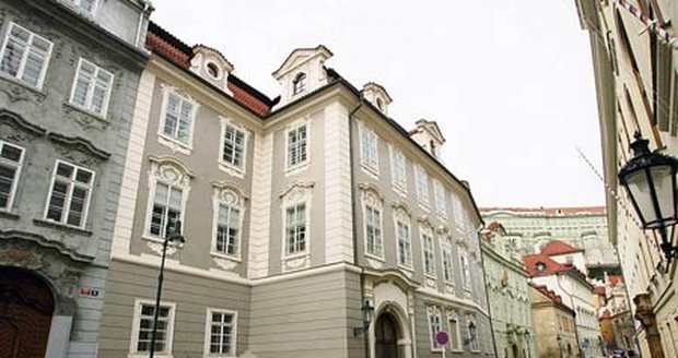 Kvůli paláci v pražské Sněmovní
ulici vyšetřuje nyní Bursíka police