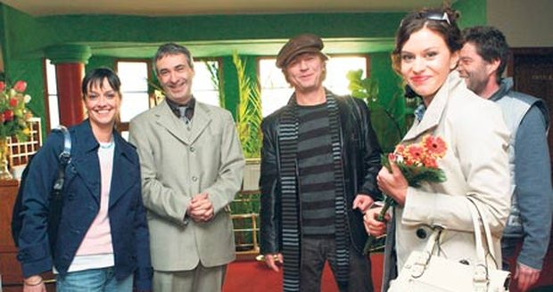 (Zleva) Tereza Brodská, Petr Vacek, Maroš Kramár a Marie Málková si natáčení užili