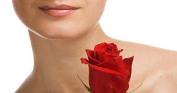 Rozšířené žilky Rosacea neboli růžovka také způsobuje rozšíření žilek