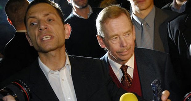 Václav Havel se svým, dnes už bývalým, tajemníkem Jakubem Hladíkem