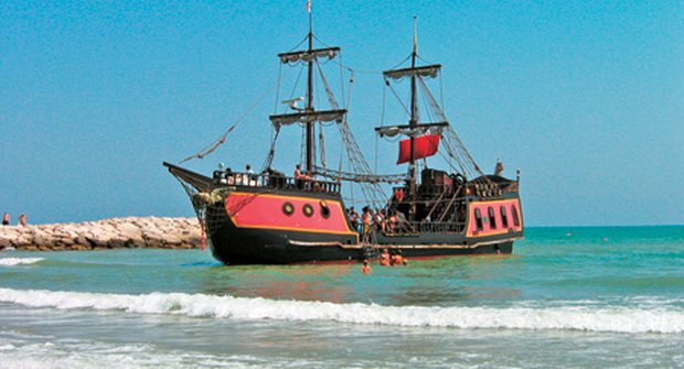 Piráti útočí