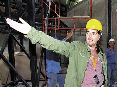 Průvodce po rekonstruované budově nám dělal producent Oldřich Lichtenberg