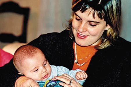 Křik malého Youssefa stál jeho i maminku Raffaellu život