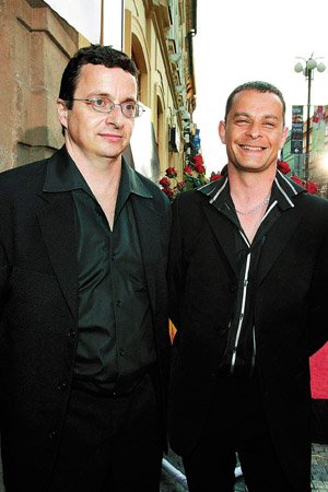 Režisér Filip Renč (vpravo) se spisovatelem Michalem Vieweghem