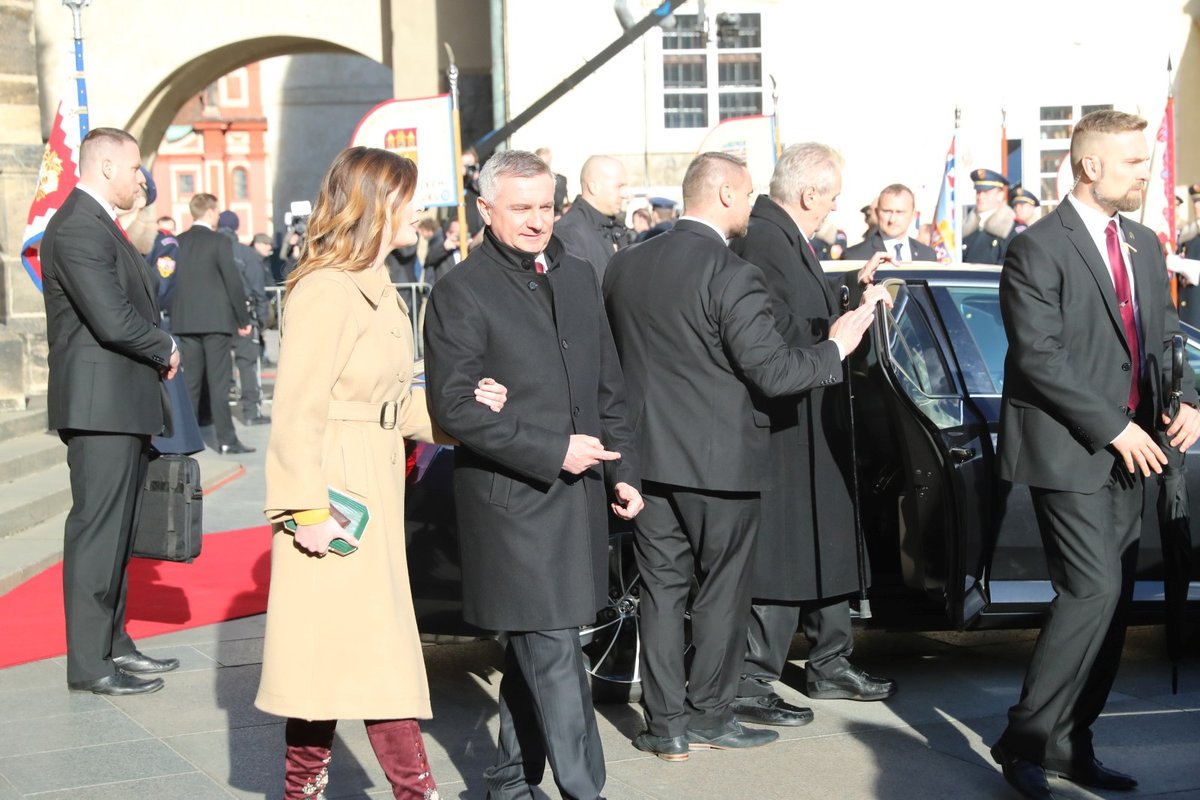 Prezident Miloše Zeman se odebírá po inaugurace do svatovítské katedrály (8. 3. 2018)