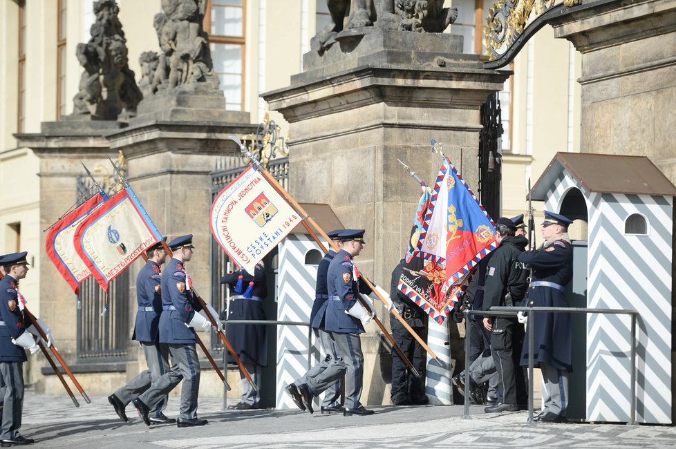 Vlajkonoši na inauguraci Miloše Zemana (8. 3. 2018)