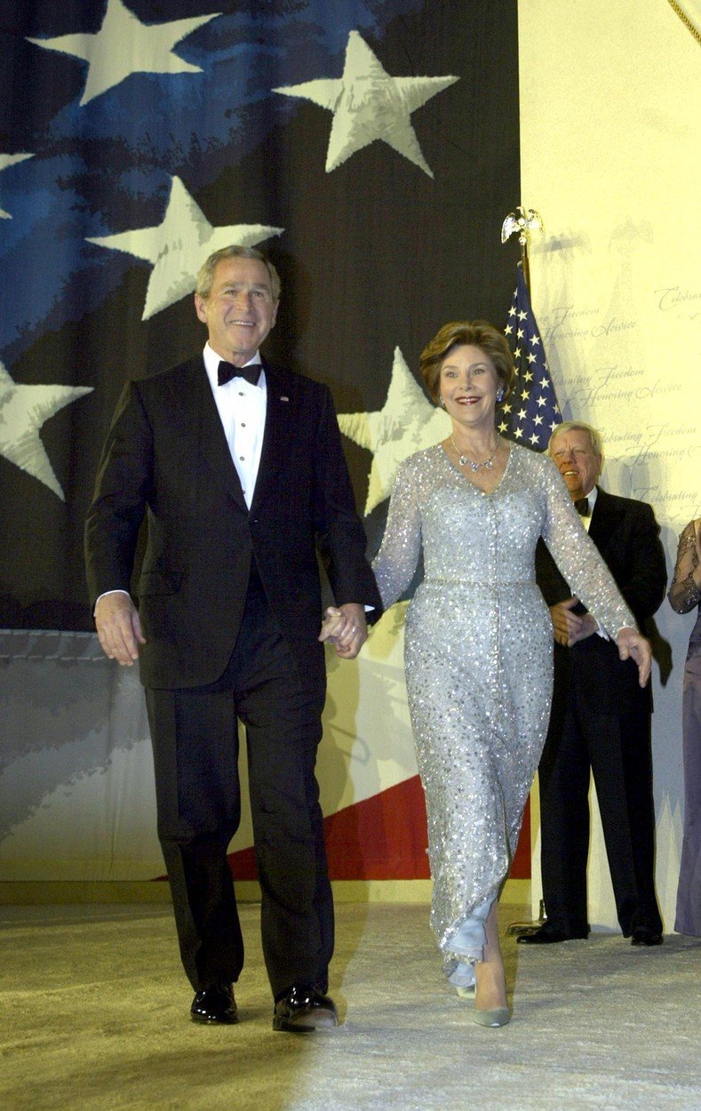 Laura Lane Welch Bush se svým chotěm Georgem W. Bushem v roce 2005