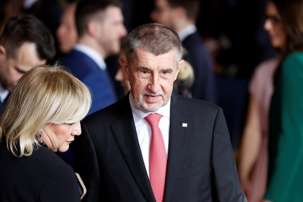 Inaugurace Petra Pavla: Andrej Babiš s Alenou Schillerovu.