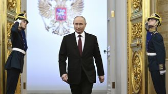 Putin v Kremlu složil přísahu a popáté se ujal prezidentského úřadu 
