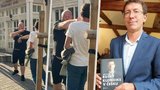 Incident ve Varech: Reportér Hynek dostal pěstí od ruského turisty! Točil anketu o válce na Ukrajině
