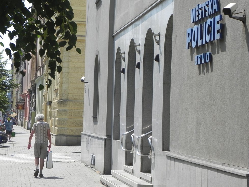 Incident se odehrál na Štefánikově ulici na dohled od ředitelství brněnských strážníků.
