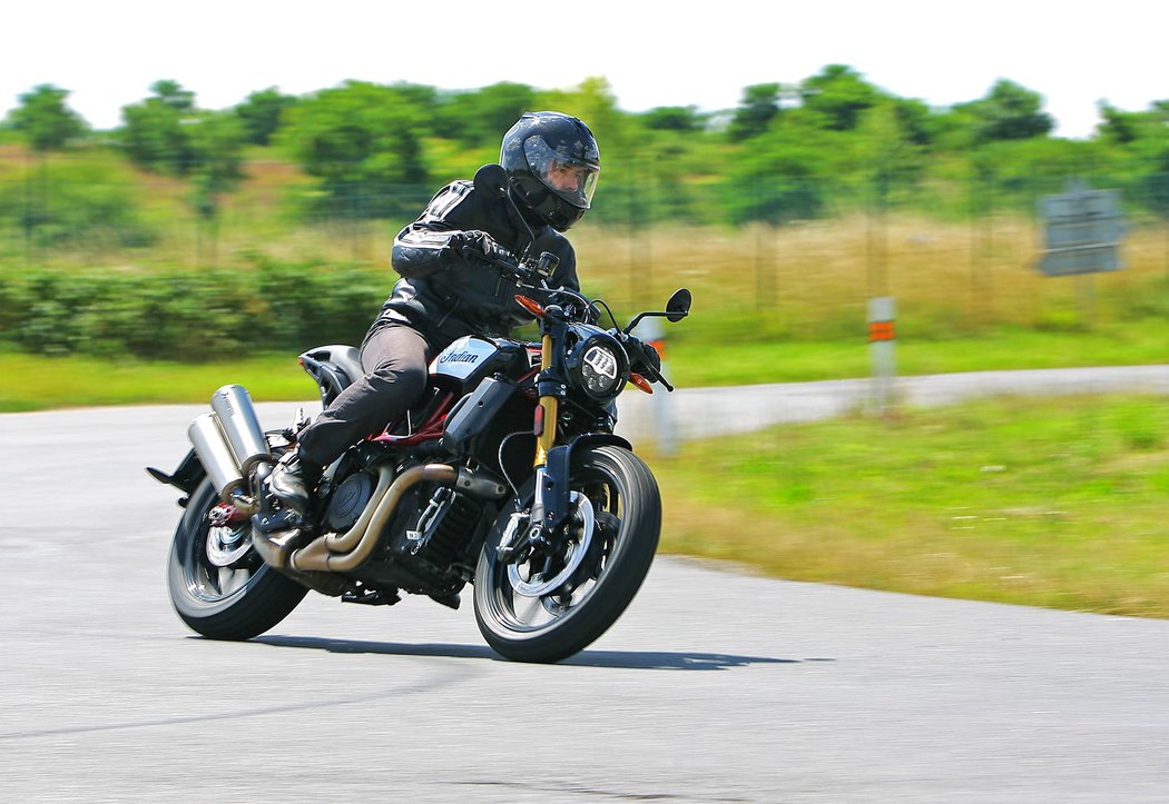 Indian FTR 1200 S Race Replica