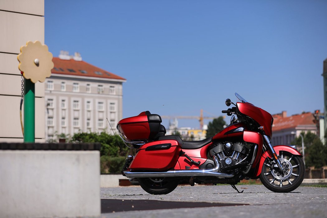 Indian Roadmaster Dark Horse