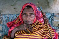 Indická žena se zmenšila do velikosti batolete. Doktoři netuší proč
