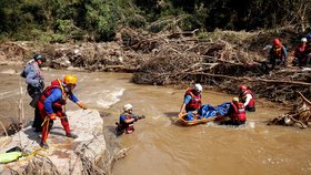 Smrtící povodně v Indii a Bangladéši: Přes 60 lidí zemřelo